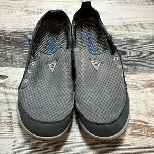 PFG size 7 1/2 women’s tech light boat shoes